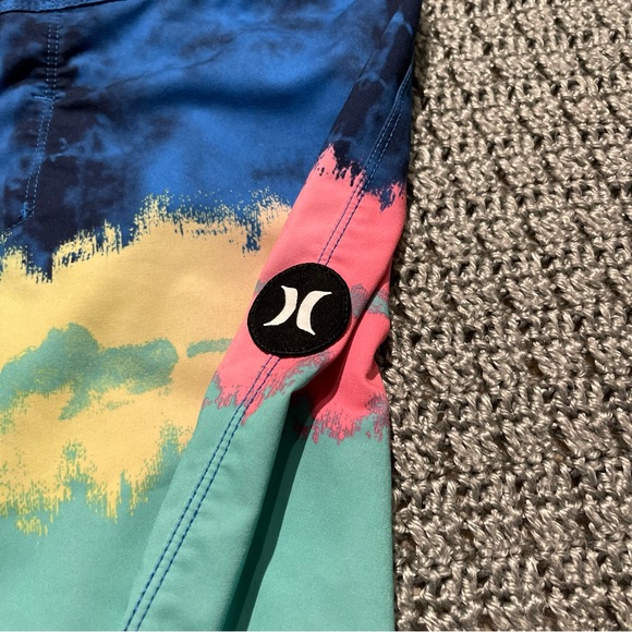 MEN’S HURLEY PHANTOM SWIM TRUNKS - Picture 5 of 6